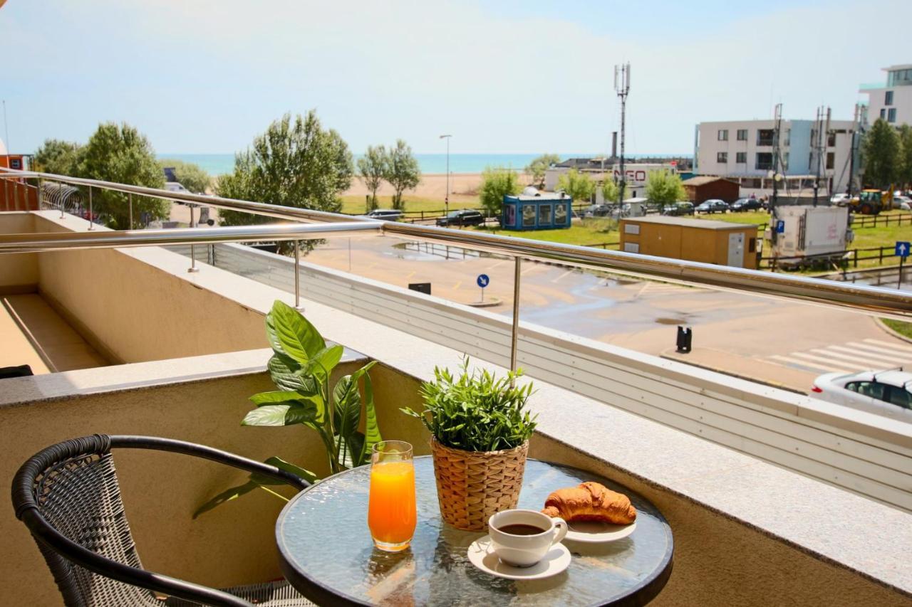 Apartments Summerland Mamaia Bagian luar foto